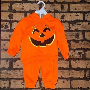 Babies R Us Halloween outfit, 6/9 months